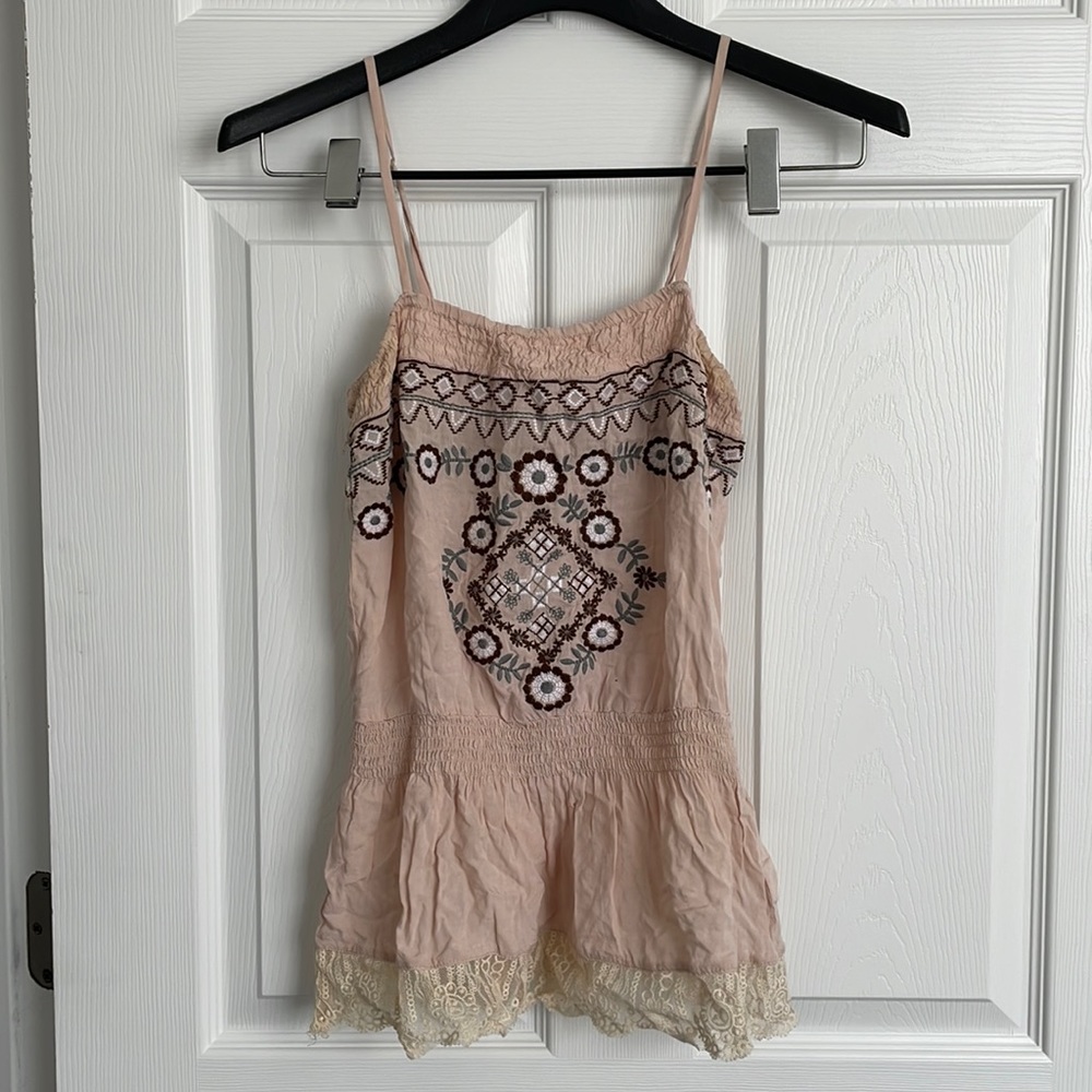 ‼️Free with Purchase‼️Stretchy Floral Embroidered Spaghetti Strap Lace Trim